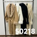 50218-Jm – Damenmantel mit Bindegürtel und flauschigem Besatz